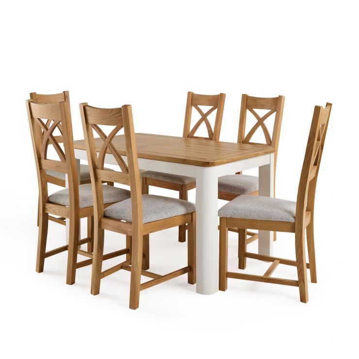 Extendable dining table seats 8